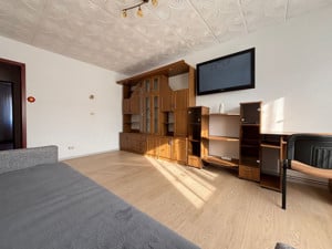 INCHIRIERE - Apartament 2 camere, decomandat, 54 mp, zona Soarelui - imagine 2