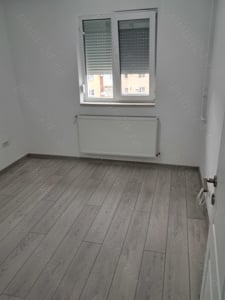 Proprietar vând apartament renovat - imagine 3