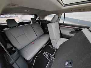 Toyota Highlander 2  Luxury, noua - doar 1000 Km ! - imagine 4