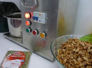 Presa ulei universala 2Kw 220 V