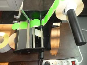 Automat dispenser de etichete rotunde