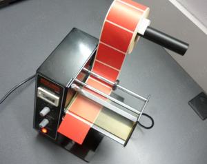 Dispensere etichetare pret