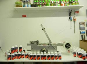 Masina etichetat - imagine 3