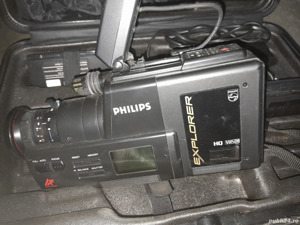 cameră video model vechi marca Philips 
