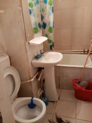 Închiriez apartament cu 3 camere  - imagine 4