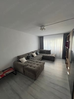 De Inchiriat Apartament Cu 2 Camere Decomandat ! Micro 18