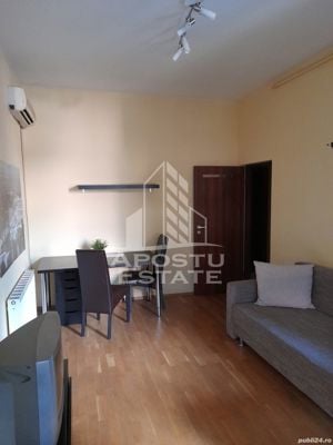 Apartament cu doua camere ,AC,centrala proprie,cladire istorica - imagine 2