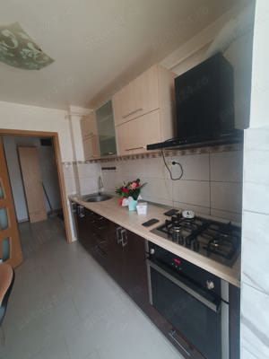 Prima inchiriere apartament modern cu 2 camere in Galati, Micro 16, renovat si mobilat - imagine 4