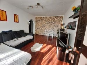 apartament decomandat ,3 camere, et. 1, centrala gaz, Primo, 400 euro - imagine 2