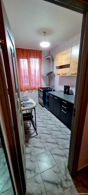 Închiriez apartament 2 camere - imagine 5