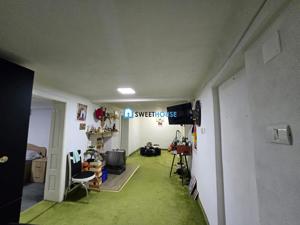 Apartament cu patru camere de inchiriat la casa