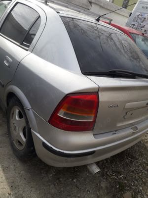 Vand / Dezmembrez Opel - imagine 2