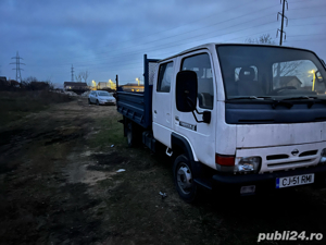 Basculabila Nissan Cabstar 2003