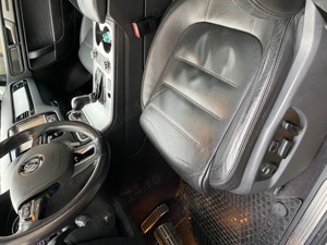 Vand Volkswagen Tuareg  - imagine 10