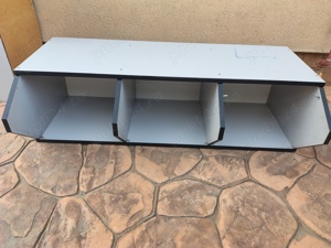 Rafturi  :Cuve Pet shop