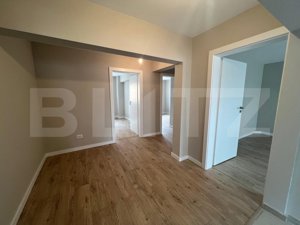 Apartament de vanzare, ultrafinisat, 72 mp, 2 băi, parcare, zona Cetate