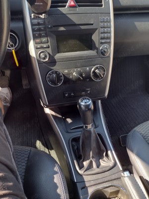 Mercedes Benz A-180  Anf 08.2011, Benzină 1.699 cm  , 6,2 l 100km, 126.800km - - imagine 4