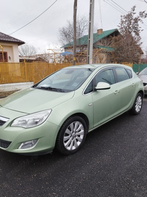 Opel Astra 2011 - imagine 5