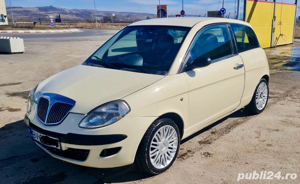 Lancia ypsilon in Rate fixe 