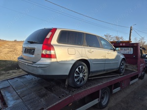 Dezmembrez Volvo V50 2.0 și 2.4 diesel 