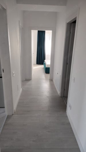 Închiriez apartament 3 camere