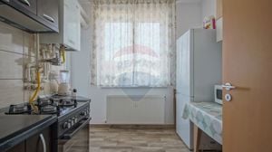 Apartament cu 3 camere de vânzare în zona Florilor - imagine 9