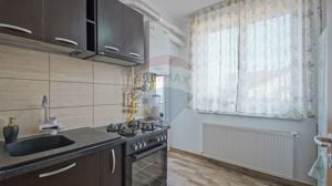 Apartament cu 3 camere de vânzare în zona Florilor - imagine 10