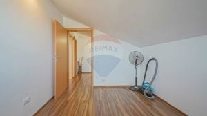 Apartament cu 3 camere de vânzare în zona Florilor - imagine 20