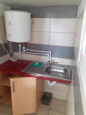 Giulesti drumul Sabareni garsoniera la curte,fara garantie,utilitati incluse in pret - imagine 2 Giulesti drumul Sabareni garsoniera la curte,fara garantie,utilitati incluse in pret - imagine 2