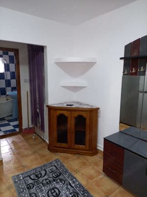 Închiriez apartament - imagine 4