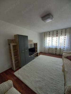 Închiriez apartament - imagine 8