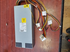 Sursa server  HP-U252EF3   SR1325-E