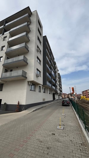 Anunț vânzare apartament 2 camere - zonă accesibilă, aproape de metrou Berceni - imagine 2