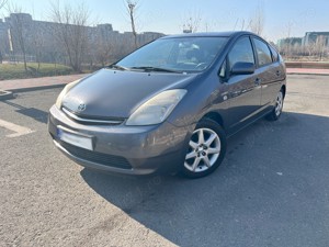 Toyota Prius 2008, invertor si catalizator noi, alarma Viper cu pager