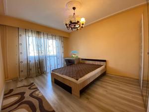 Apartament de vanzare cu 3 camere, decomandat, Manastur, Cluj Napoca