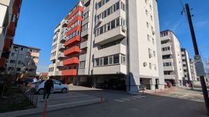 Apartament 2 camere mobilat si utilat, metrou Aparatorii Patriei, Sectorul 4 - imagine 17