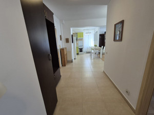 Apartament 3 camere in Centru cu gradina proprie - imagine 4