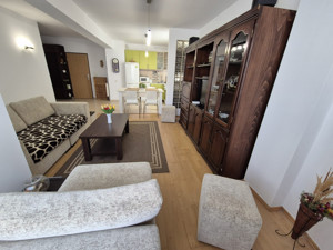 Apartament 3 camere in Centru cu gradina proprie - imagine 2