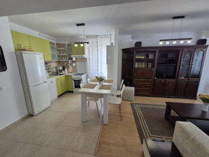 Apartament 3 camere in Centru cu gradina proprie - imagine 12