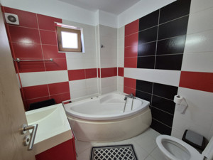 Apartament 3 camere in Centru cu gradina proprie - imagine 6