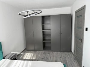 Închiriez Apartament 3 Camere, 2 Băi, Micro 3 - imagine 4