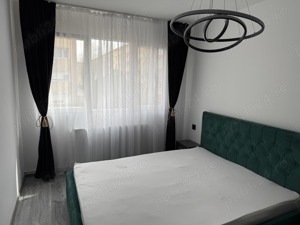 Închiriez Apartament 3 Camere, 2 Băi, Micro 3 - imagine 5