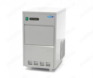 Mașină de gheață - 24 kg zi - cuburi de gheață - răcire cu apă - stocare 5 kg