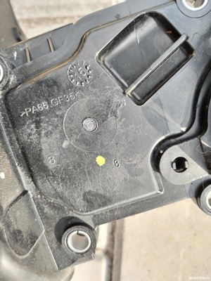 Vând capac culbutori Peugeot 308 SW II 2015 1,6 HDI  - imagine 2