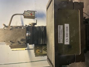 Vindem masina de frezat FUS 32