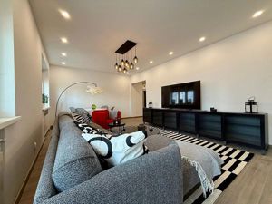 Tineretului apartament 3 camere renovat. mobilat nou