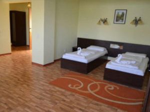 Pensiune restaurant , piscina, salon de evenimente de vanzare - imagine 9 Pensiune restaurant , piscina, salon de evenimente de vanzare - imagine 9