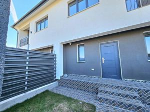 Particular Glina de vanzare vila noua 4 camere