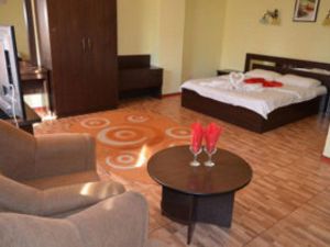 Pensiune restaurant , piscina, salon de evenimente de vanzare - imagine 15 Pensiune restaurant , piscina, salon de evenimente de vanzare - imagine 15