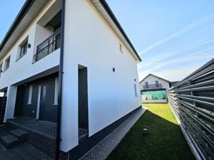 Particular Glina de vanzare vila noua 4 camere